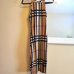 Windsor Dress, flattering stripes. Sz M. Sleeveless small key hole back of dress
